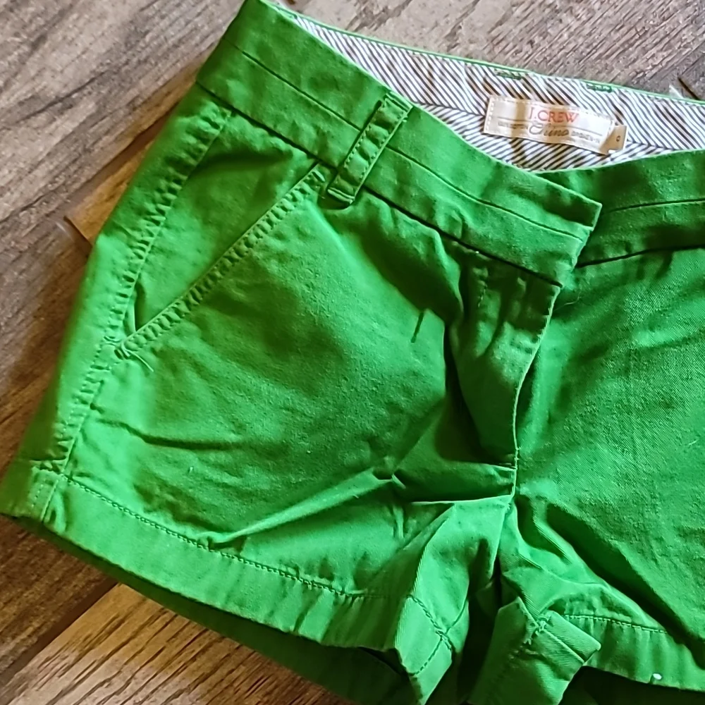J. Crew Chino Shorts – Women’s Size 0 EUC